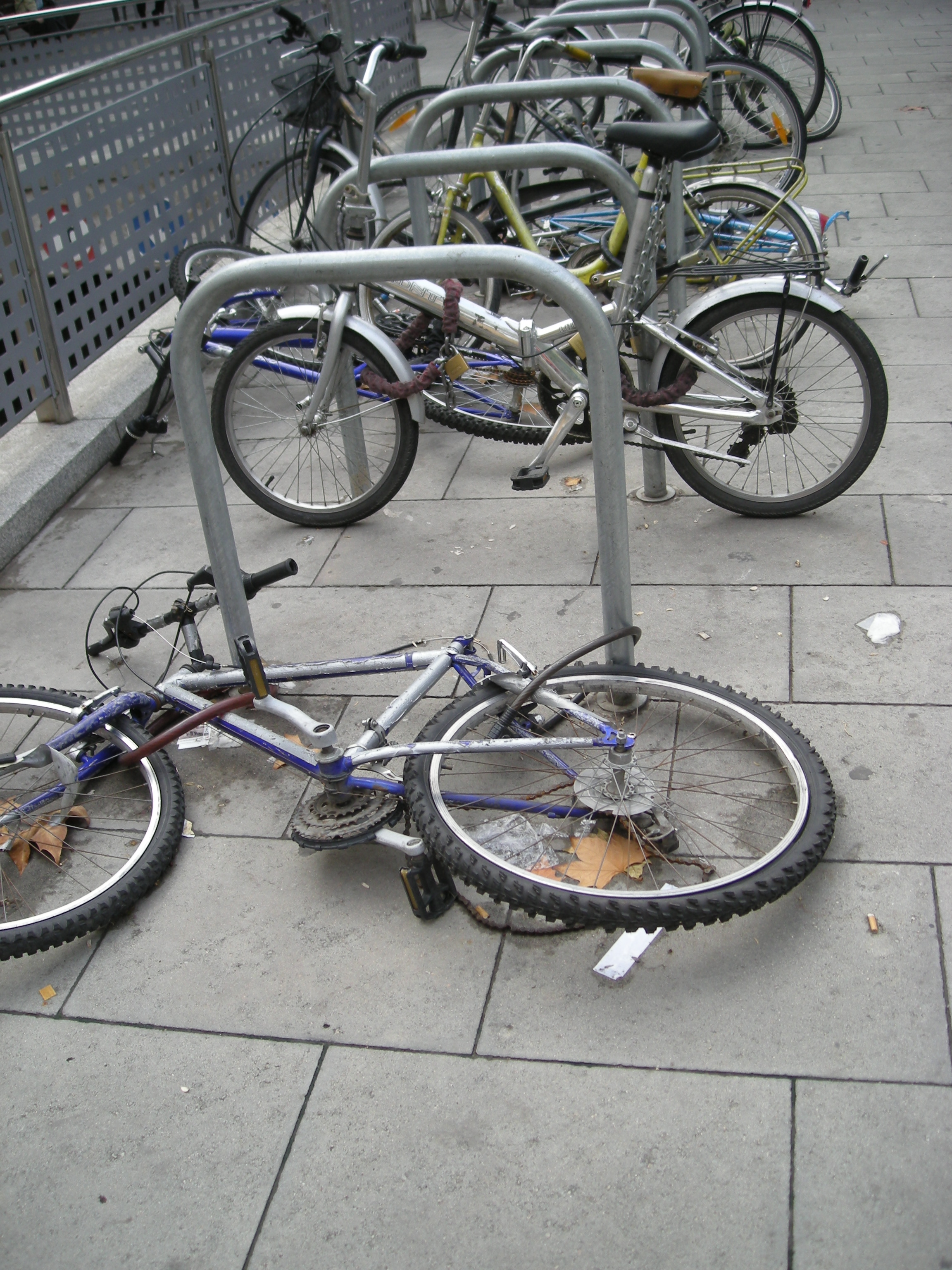 Bicicletas mutiladas, en Plaça del Sortidor 5