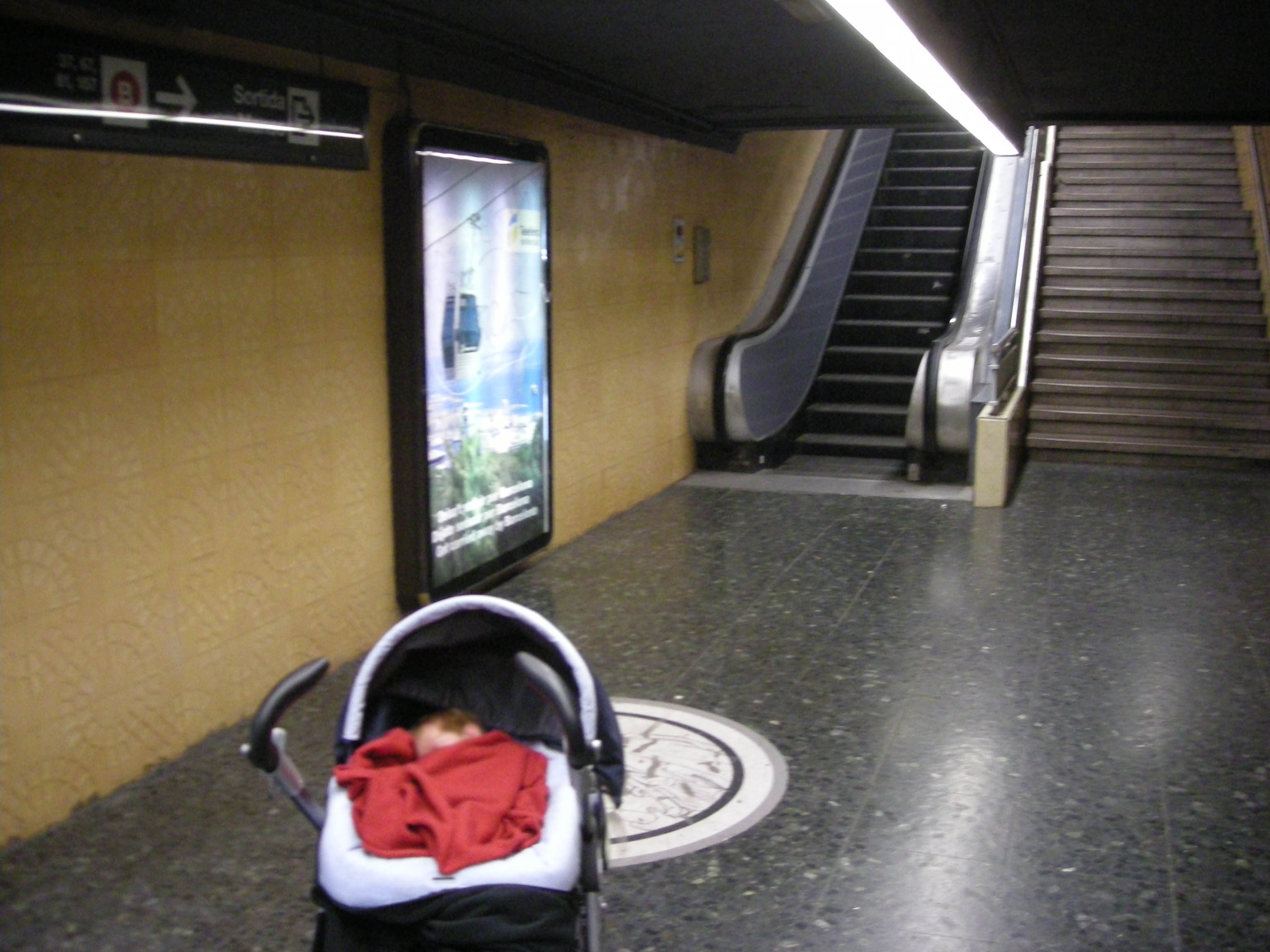 Paradas de metro con más escaleras