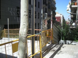 Aquí hace tres años había una escalera para bajar a Poeta Cabanyes.